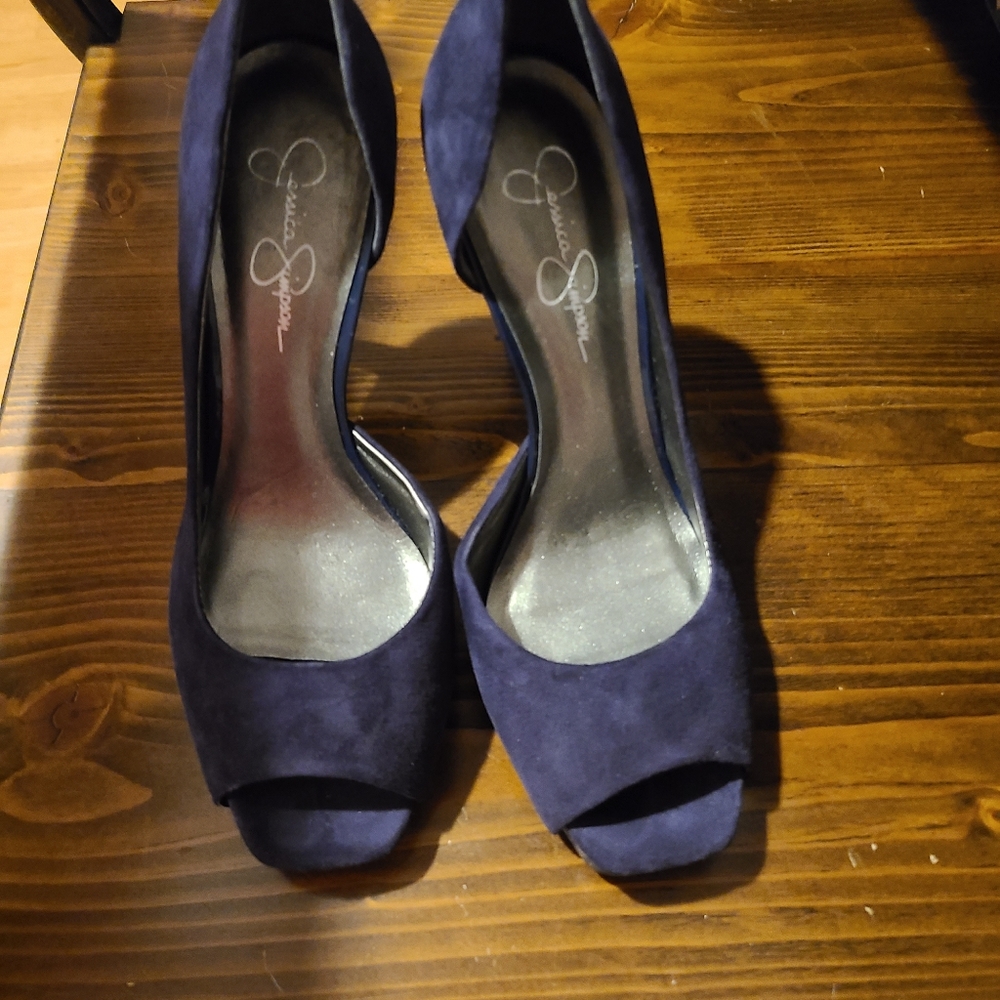 Jessica Simpson Genuine Suede Platform Peep Toe Heels. NWOT, not in original box